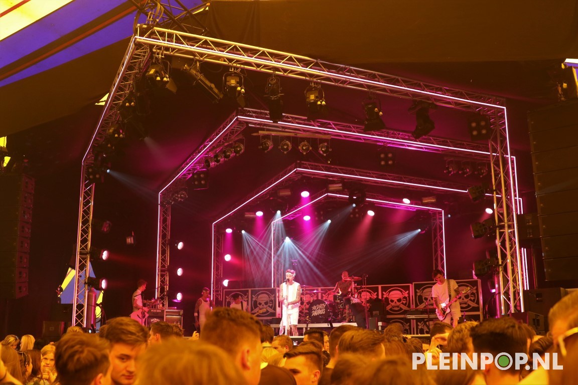 The Dirty Daddies (135)